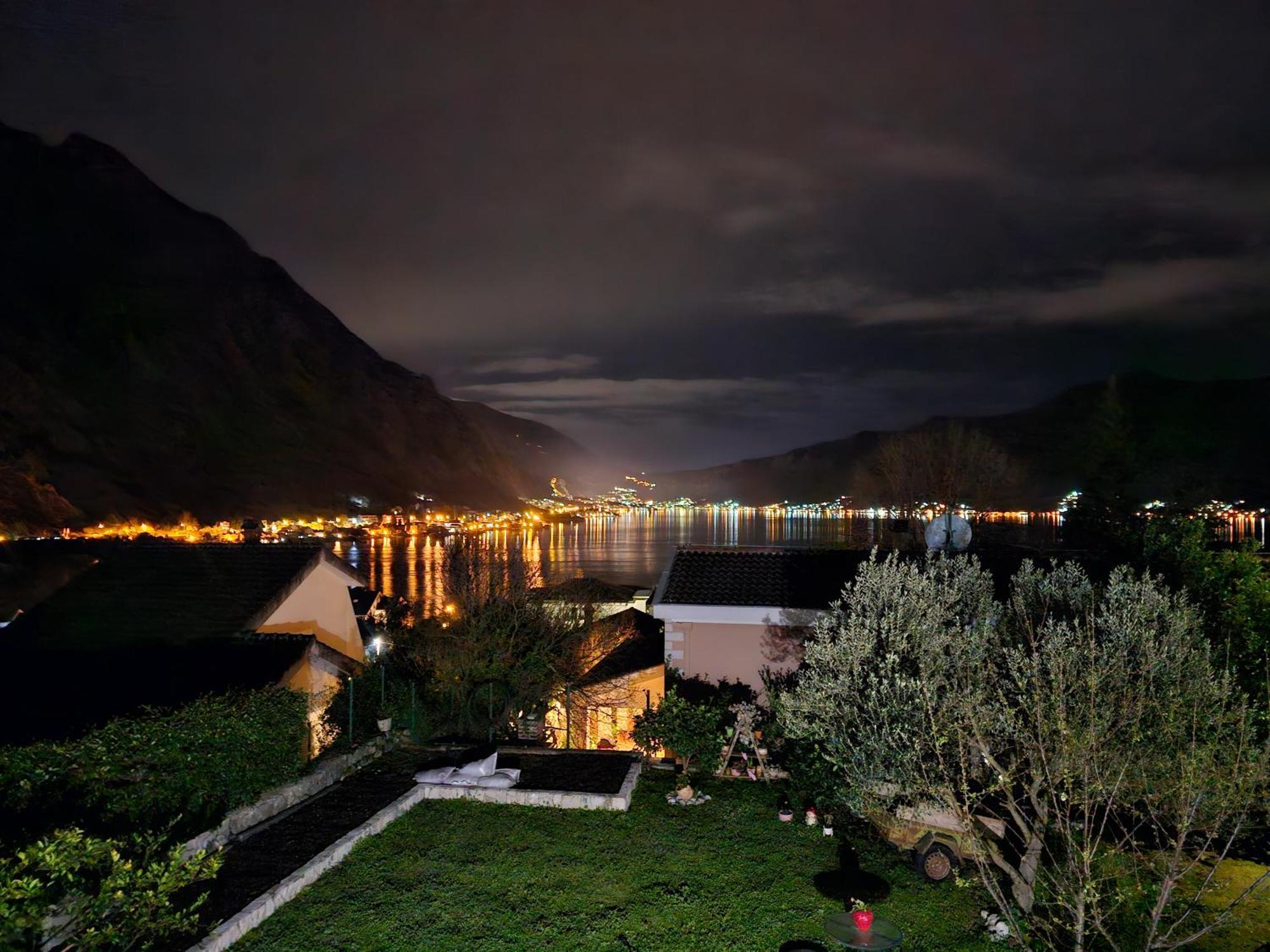 Apartments Nadja Kotor Exterior photo